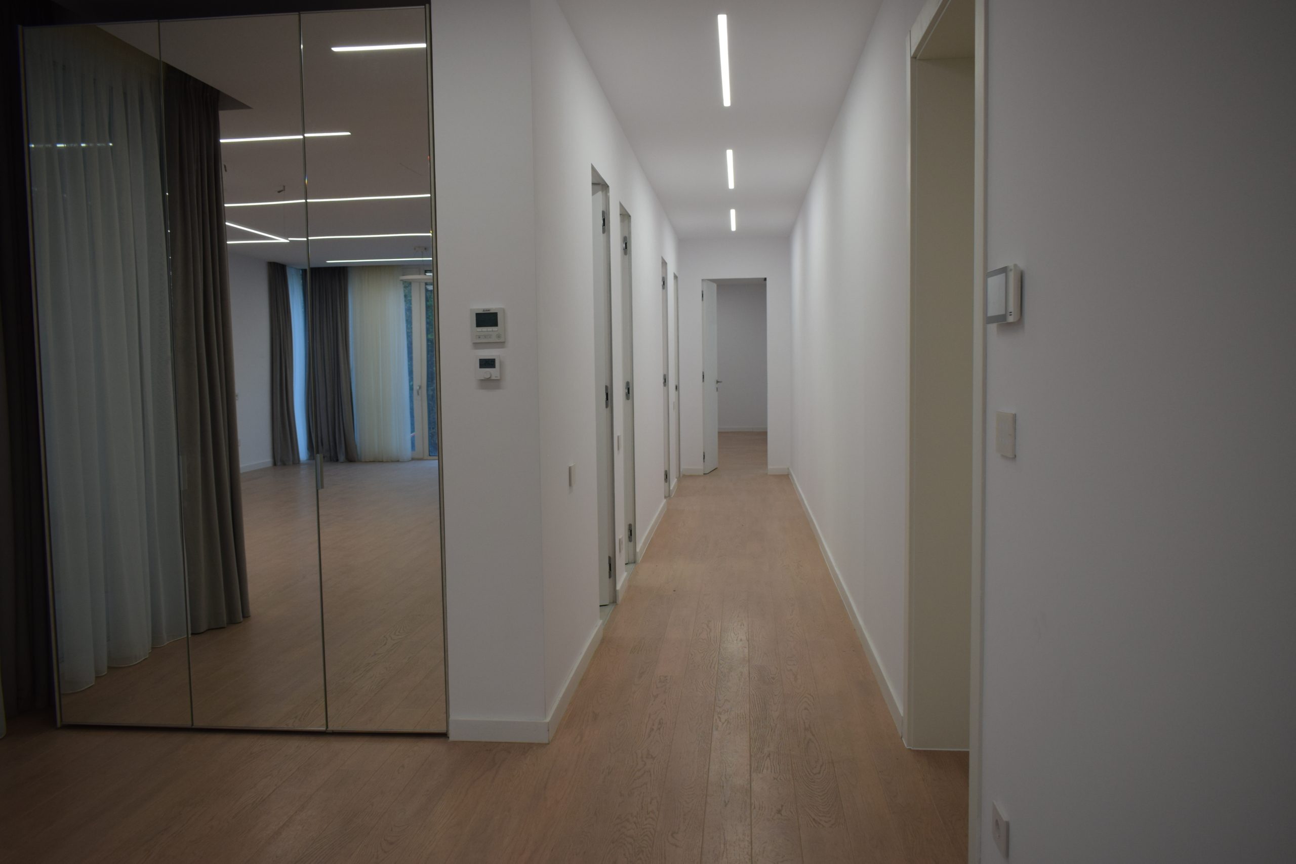 Inchiriere 4 camere lux, Bucuresti Nord