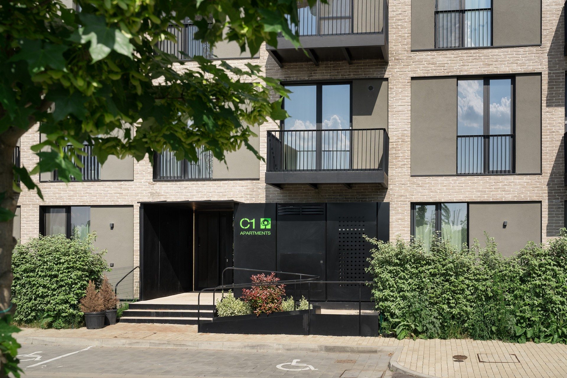 Proiect Rezidențial nZEB, Vile si Apartamente in Tunari