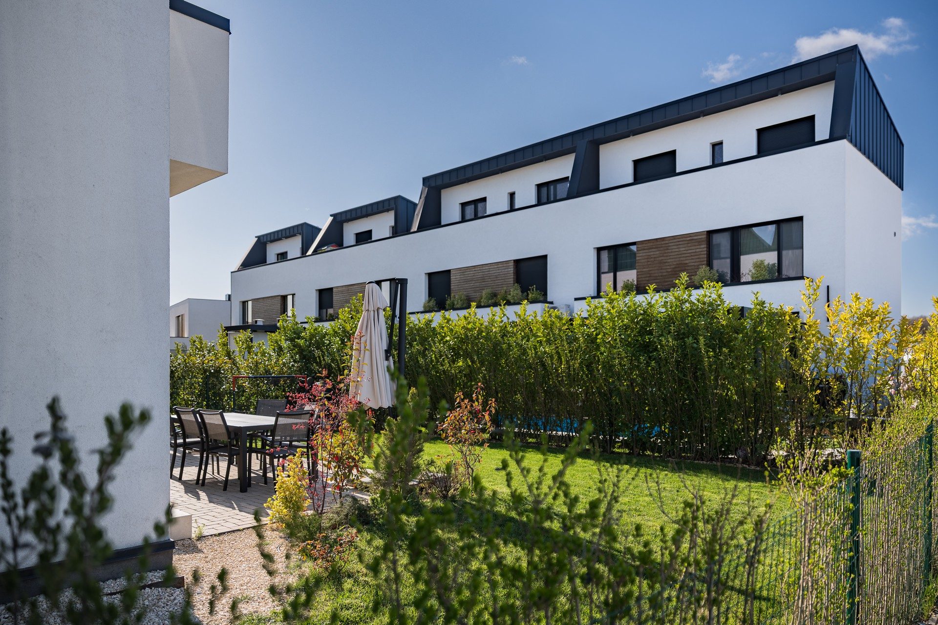 Proiect Rezidențial nZEB, Vile si Apartamente in Tunari
