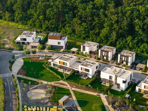 Proiect Rezidențial nZEB, Vile si Apartamente in Tunari