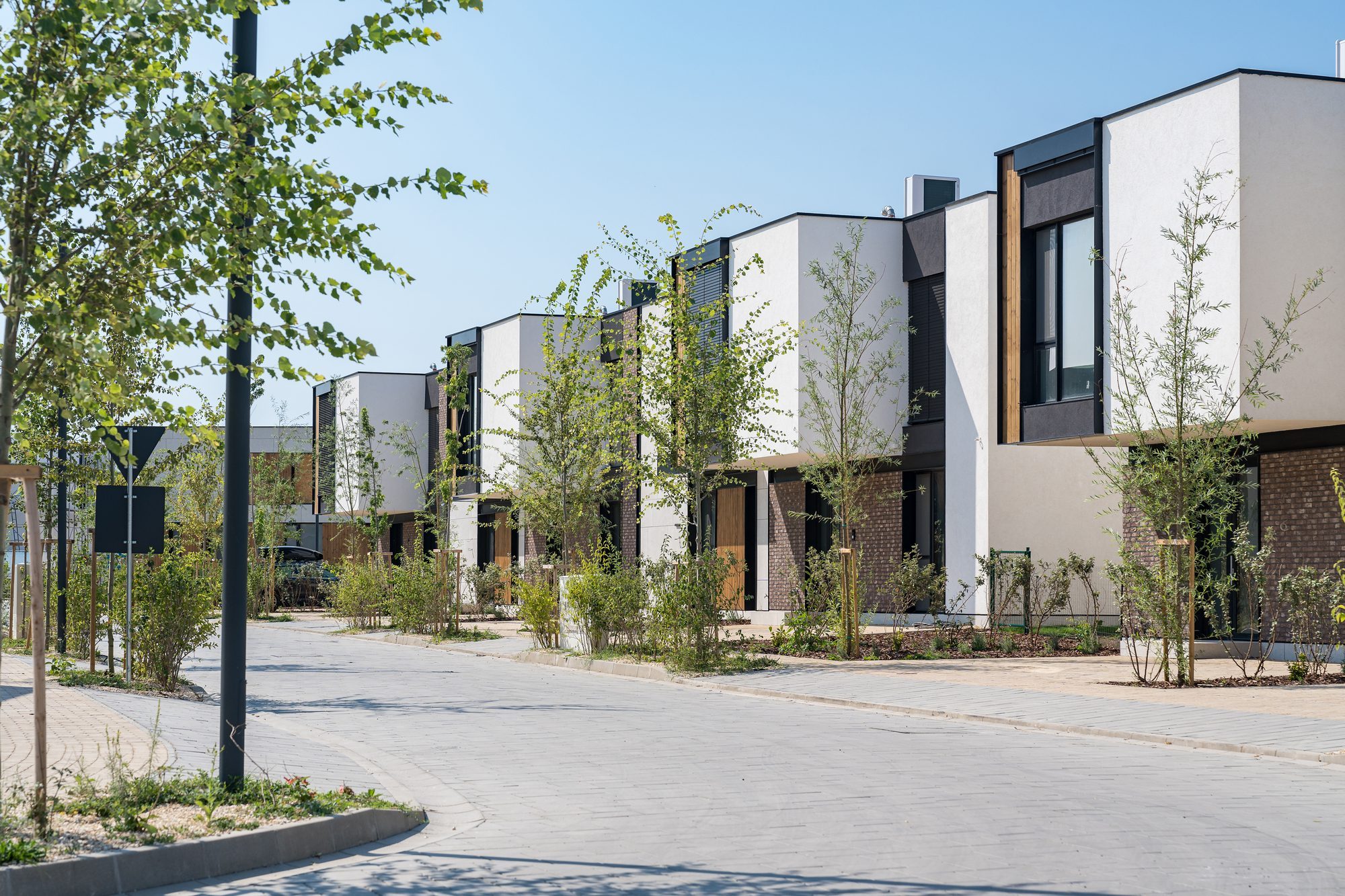 Proiect Rezidențial nZEB, Vile si Apartamente in Tunari